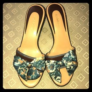 Liz Claiborne size 8m 1 and a half inch high